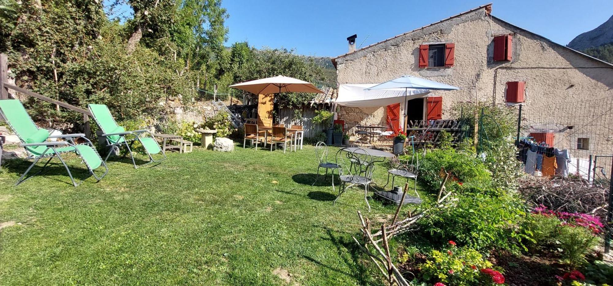 La Fischaumiere Bed & Breakfast Soleilhas Екстериор снимка