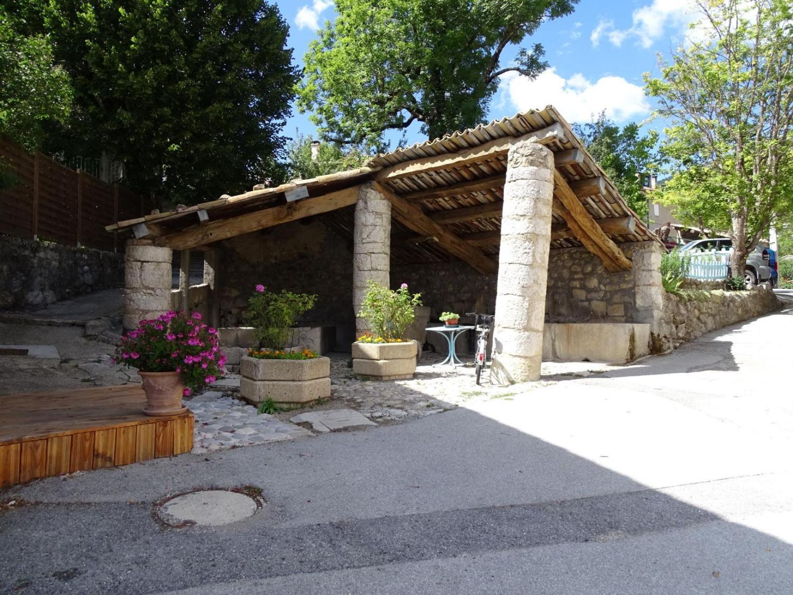 La Fischaumiere Bed & Breakfast Soleilhas Екстериор снимка