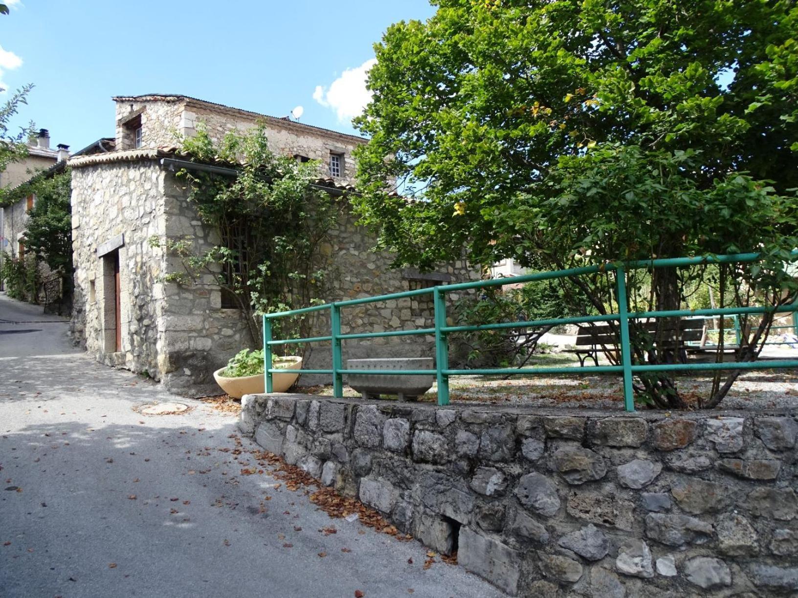 La Fischaumiere Bed & Breakfast Soleilhas Екстериор снимка